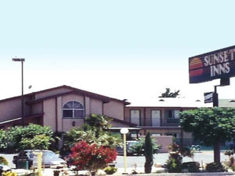 Quality Inn Victorville - Hesperia I-15 エクステリア 写真
