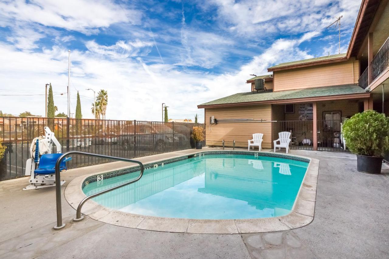 Quality Inn Victorville - Hesperia I-15 エクステリア 写真